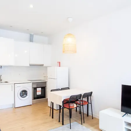 Serafina 1st Floor 2br شقة Lisboa
