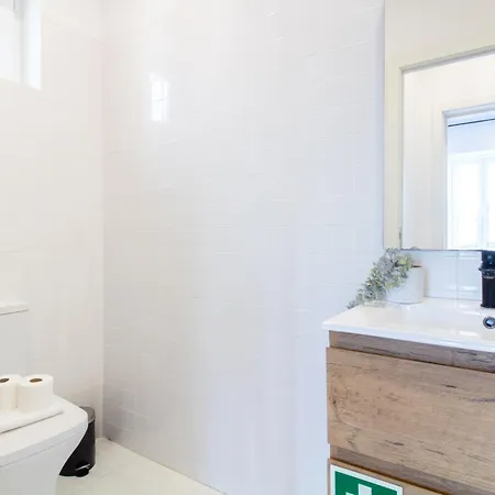 Serafina 1st Floor 2br With Swimingpool * リスボン