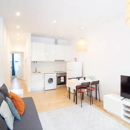 アパート Serafina 1st Floor 2br With Swimingpool リスボン
