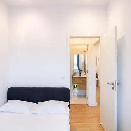 Serafina 1st Floor 2br With Swimingpool Lejlighed