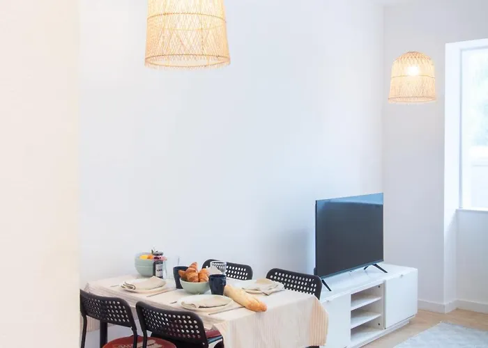 Serafina 1st Floor 2br Apartment *